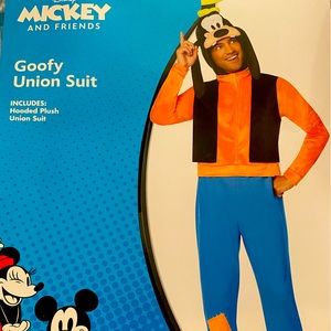 Goofy costume- L/XL. Worn for a total of 30 minutes. In great condition
